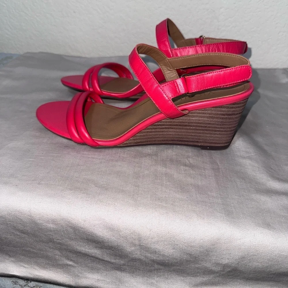 VIONIC Emmy Women's Size 9/EU 41 Coral Pink Orthotic Slingback 3" Wedge Sandals - Picture 3 of 11